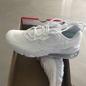 New Kid’s Nike Air Max 270 React size 6.5